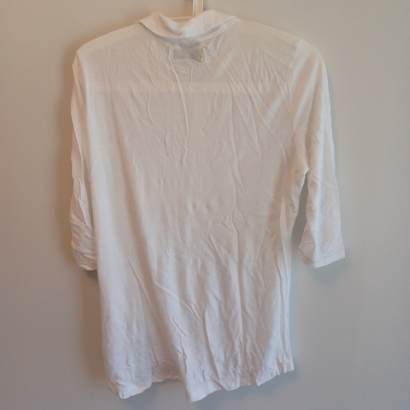 Hollister - Picture 2 of 4